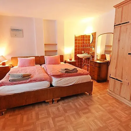 Appartement Sleeps 12 Wifi *